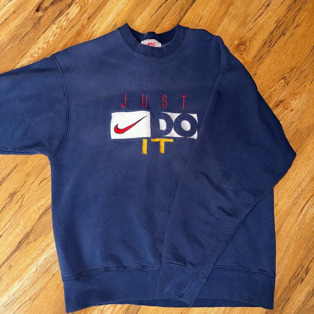 VINTAGE Nike Women’s Crewneck Size L
